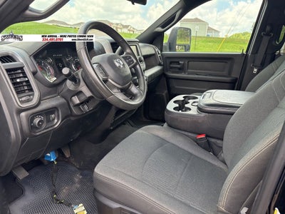 2024 RAM 3500 Tradesman Crew Cab 4x4 8' Box