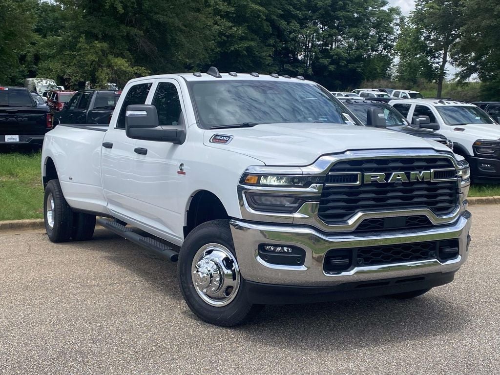 2026 RAM Ram 3500 RAM 3500 TRADESMAN CREW CAB 4X4 8' BOX