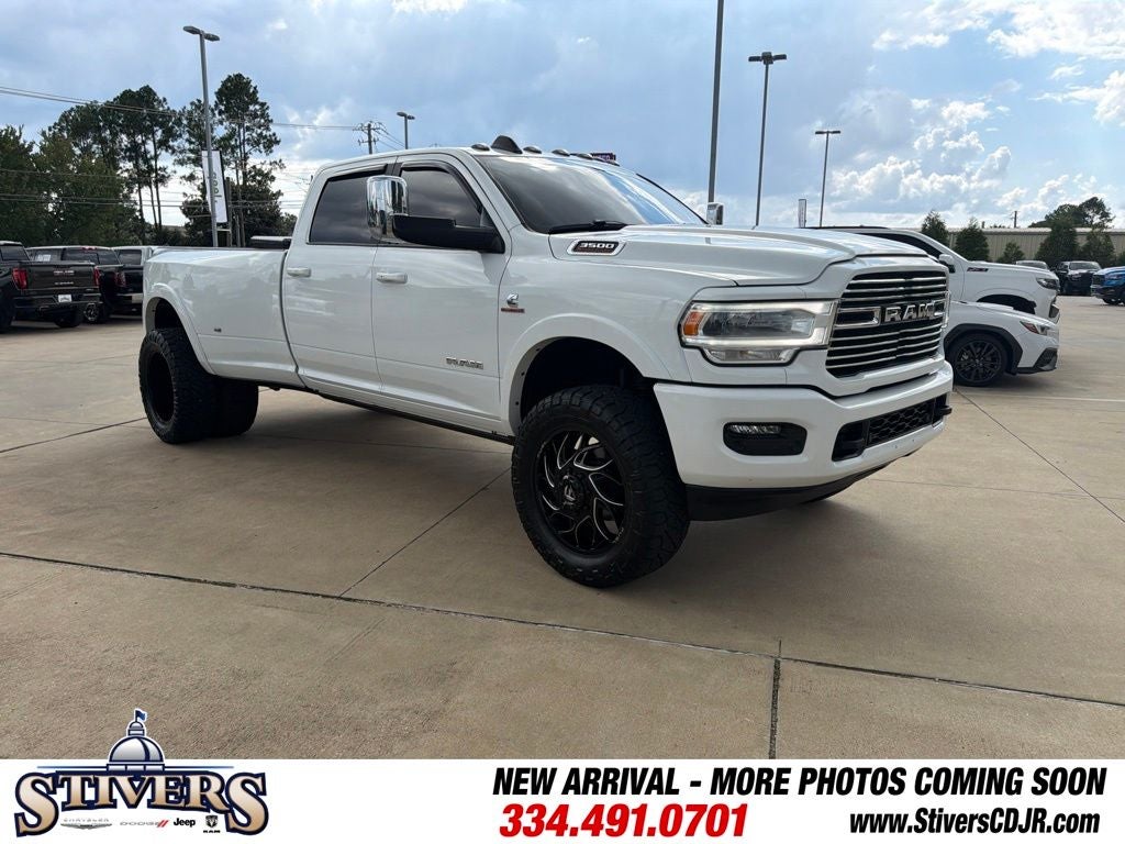 2022 RAM 3500 Laramie Crew Cab 4x4 8' Box