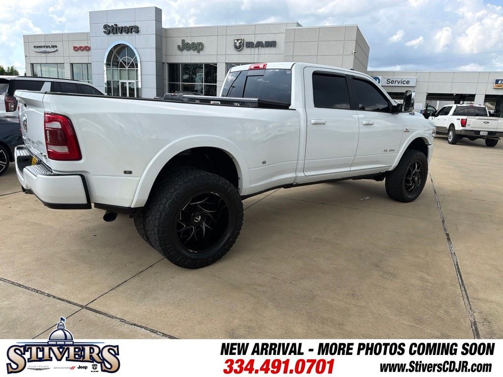 2022 RAM 3500 Laramie Crew Cab 4x4 8' Box