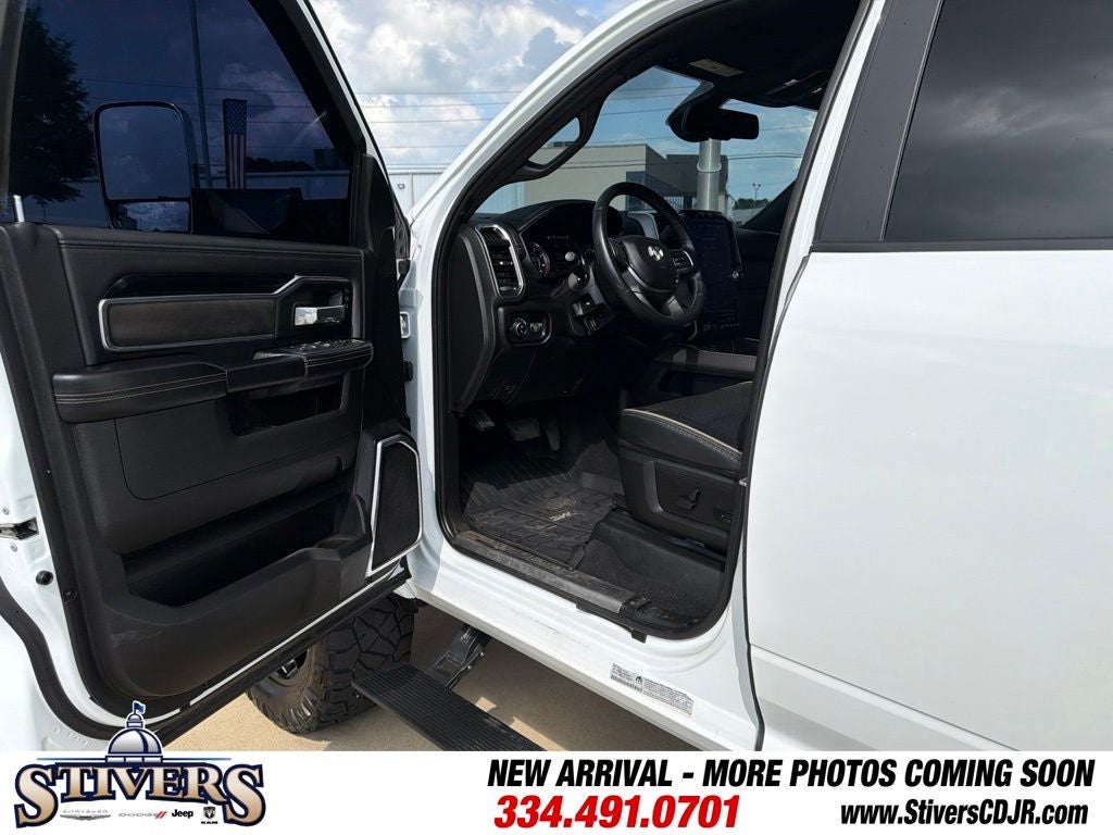 2022 RAM 3500 Laramie Crew Cab 4x4 8' Box