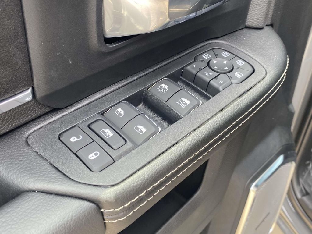 2026 RAM Ram 3500 RAM 3500 LARAMIE CREW CAB 4X4 8' BOX