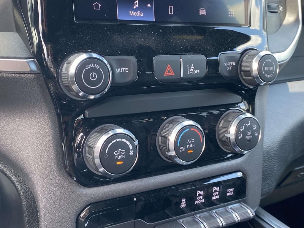 2026 RAM Ram 1500 RAM 1500 EXPRESS CREW CAB 4X4 5'7' BOX