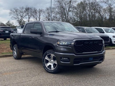 2026 RAM Ram 1500 RAM 1500 EXPRESS CREW CAB 4X4 5'7' BOX