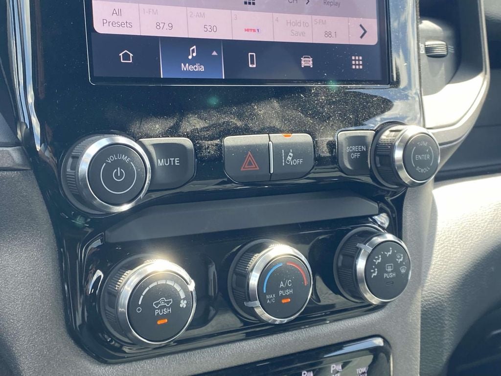 2026 RAM Ram 1500 RAM 1500 WARLOCK CREW CAB 4X4 5'7' BOX