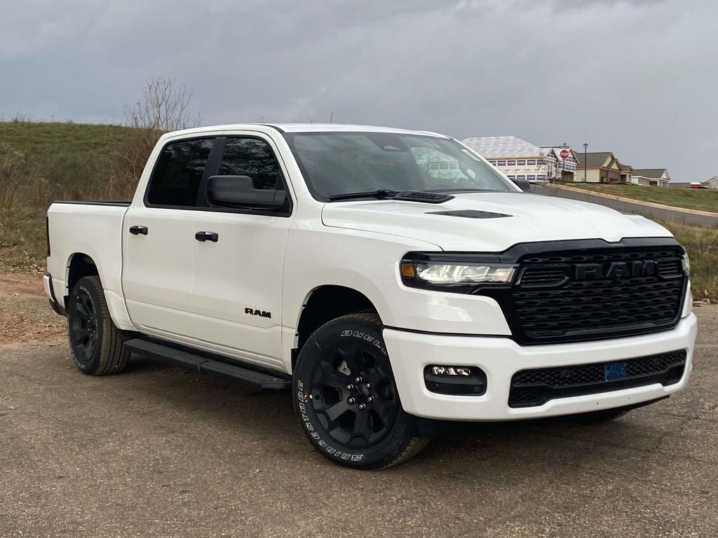 2026 RAM Ram 1500 RAM 1500 EXPRESS CREW CAB 4X4 5'7' BOX