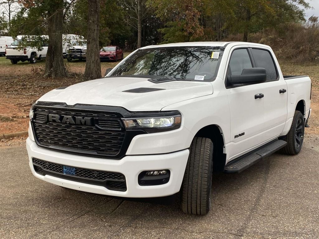 2026 RAM Ram 1500 RAM 1500 EXPRESS CREW CAB 4X4 5'7' BOX