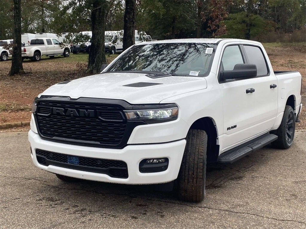 2026 RAM Ram 1500 RAM 1500 EXPRESS CREW CAB 4X4 5'7' BOX
