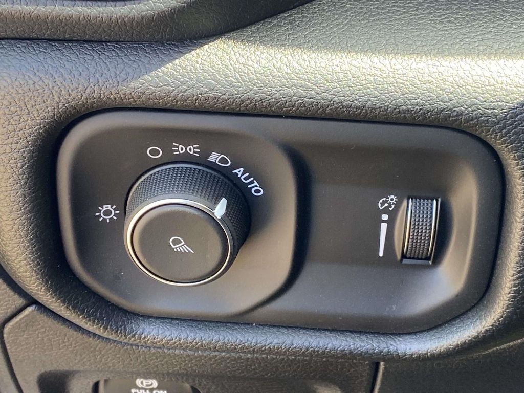 2026 RAM Ram 1500 RAM 1500 TRADESMAN CREW CAB 4X4 5'7' BOX