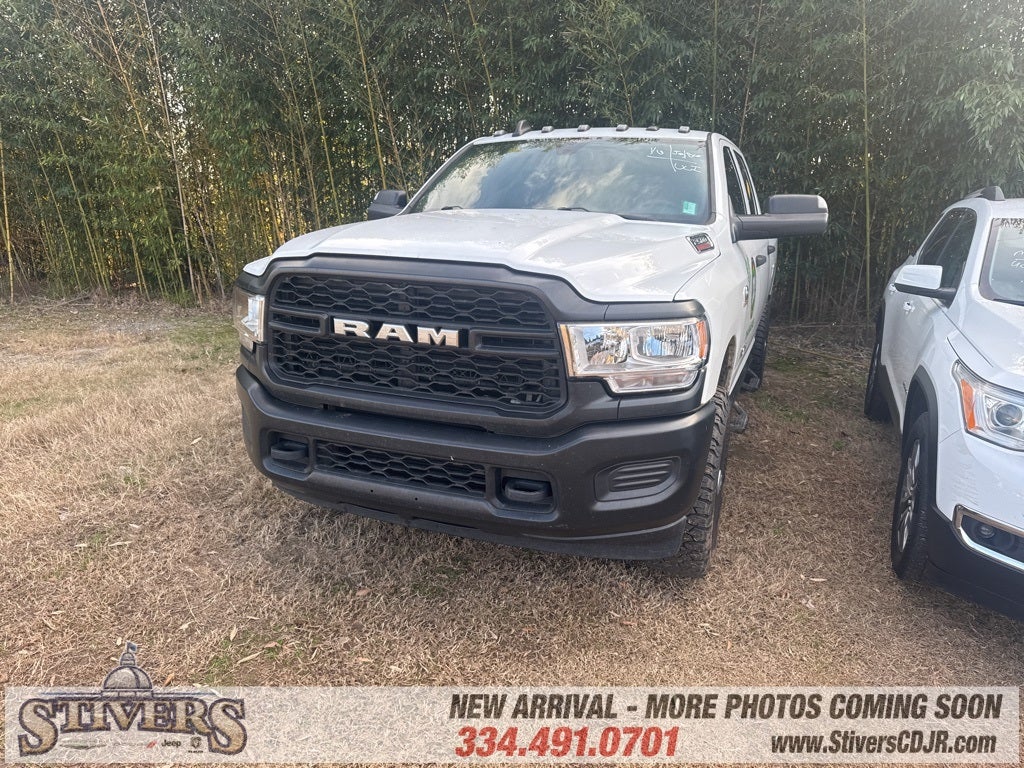 2022 RAM 2500 Tradesman Crew Cab 4x4 6'4' Box