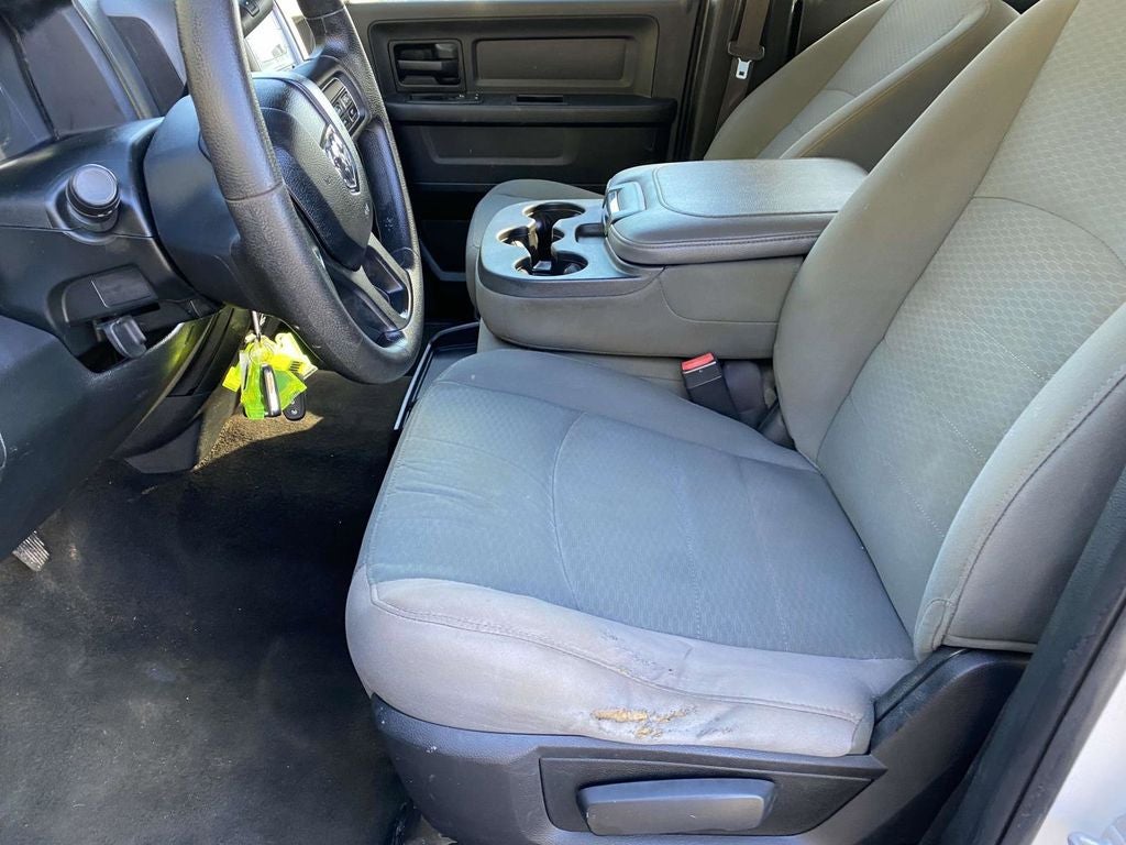 2017 RAM 2500 Tradesman Crew Cab 4x4 8' Box