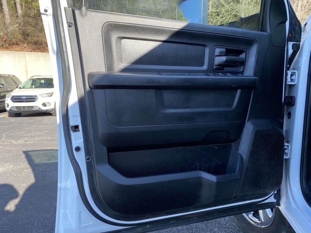 2017 RAM 2500 Tradesman Crew Cab 4x4 8' Box