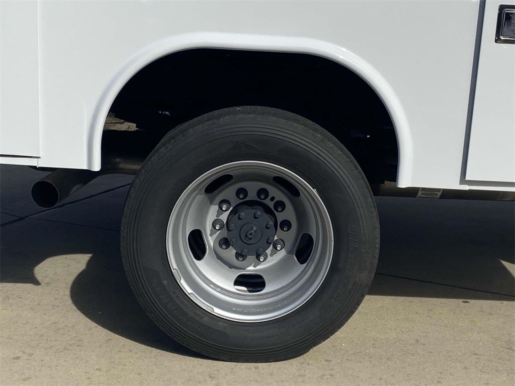 2024 RAM 5500 Chassis Tradesman/SLT