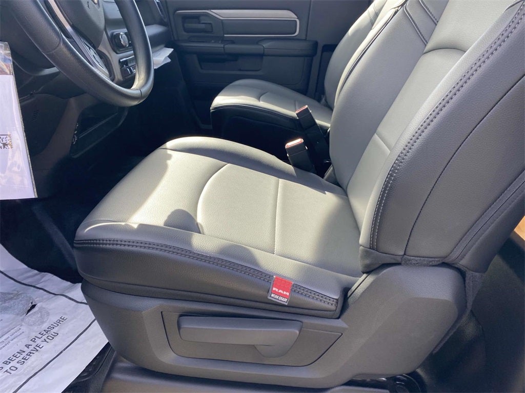 2024 RAM 5500 Chassis Tradesman/SLT