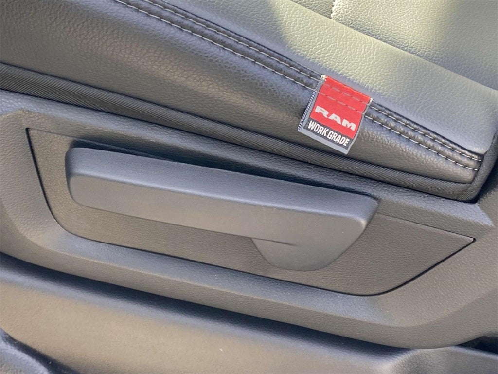 2024 RAM 5500 Chassis Tradesman/SLT