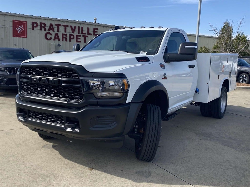 2024 RAM 5500 Chassis Tradesman/SLT