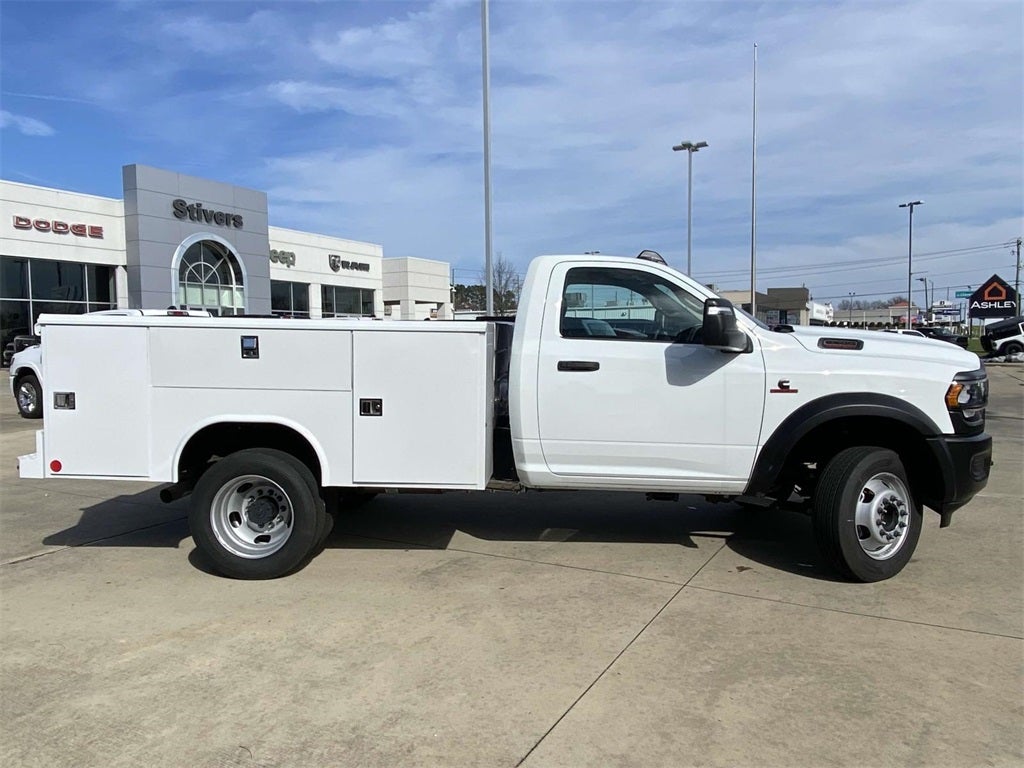 2024 RAM 5500 Chassis Tradesman/SLT