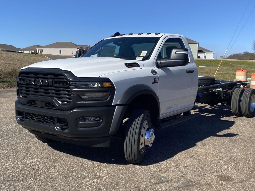 2026 RAM Ram 5500 Chassis Cab RAM 5500 TRADESMAN CHASSIS REGULAR CAB 4X2 120' CA