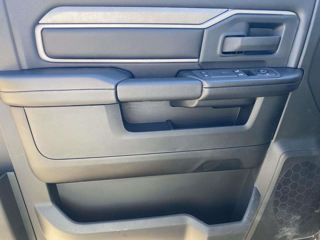 2026 RAM Ram 5500 Chassis Cab RAM 5500 TRADESMAN CHASSIS REGULAR CAB 4X2 120' CA