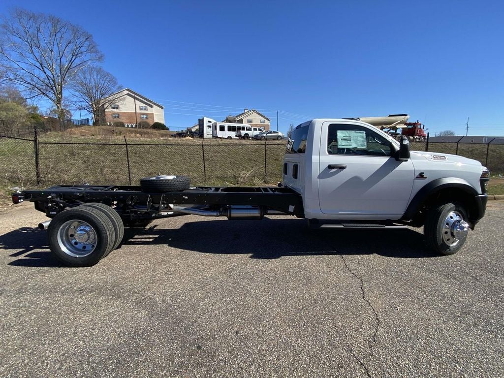 2026 RAM Ram 5500 Chassis Cab RAM 5500 TRADESMAN CHASSIS REGULAR CAB 4X2 120' CA