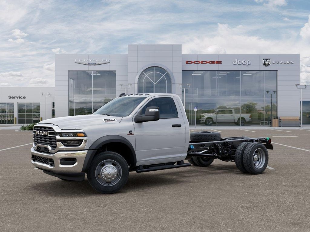 2026 RAM Ram 5500 Chassis Cab RAM 5500 TRADESMAN CHASSIS REGULAR CAB 4X4 84' CA