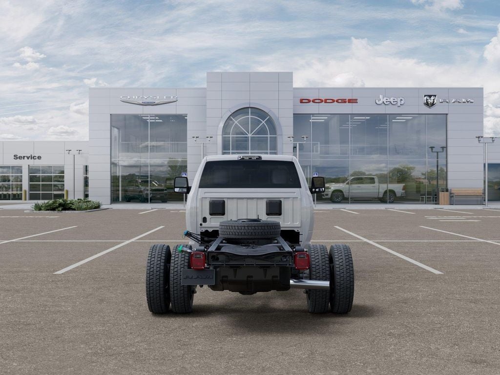 2026 RAM Ram 5500 Chassis Cab RAM 5500 TRADESMAN CHASSIS REGULAR CAB 4X4 84' CA
