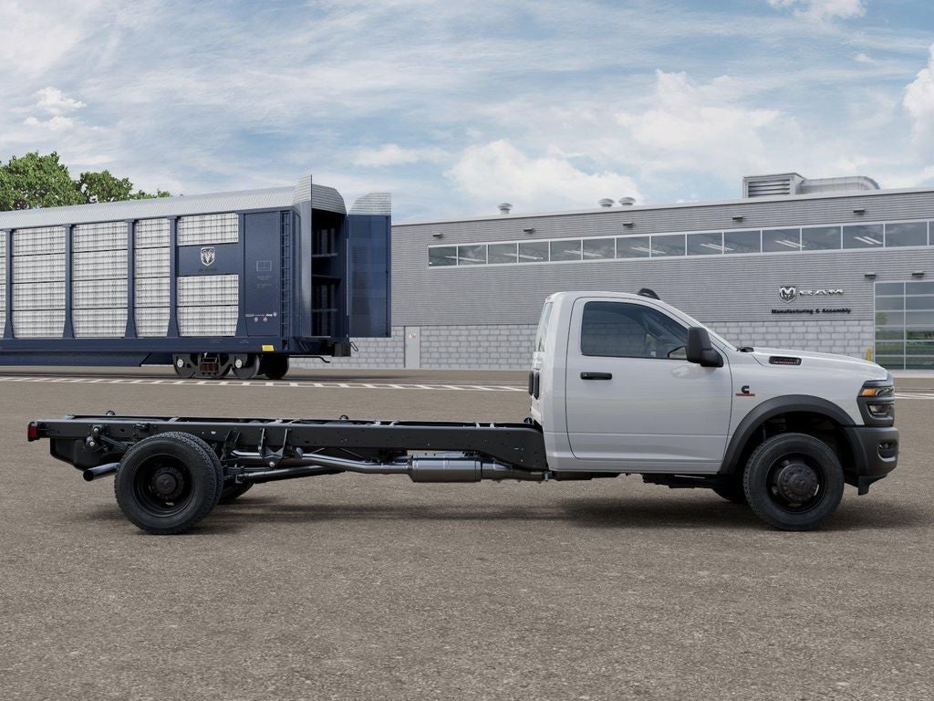 2026 RAM Ram 5500 Chassis Cab RAM 5500 TRADESMAN CHASSIS REGULAR CAB 4X4 120' CA