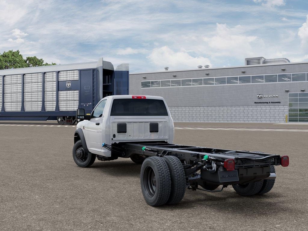2026 RAM Ram 5500 Chassis Cab RAM 5500 TRADESMAN CHASSIS REGULAR CAB 4X4 120' CA
