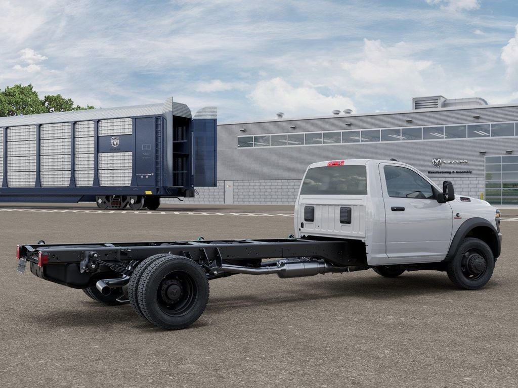 2026 RAM Ram 5500 Chassis Cab RAM 5500 TRADESMAN CHASSIS REGULAR CAB 4X4 120' CA