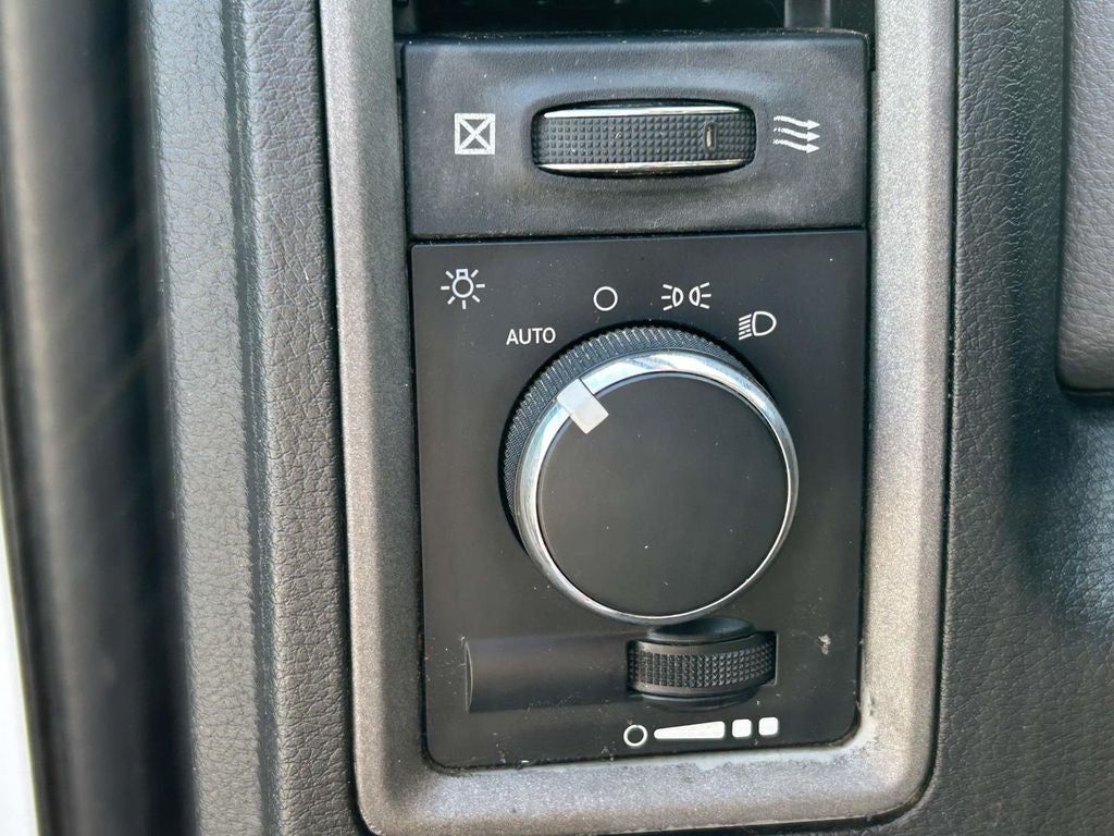 2018 RAM 3500 Chassis Tradesman/SLT/Laramie
