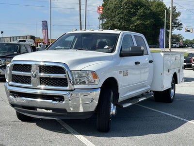 2018 RAM 3500 Chassis Tradesman/SLT/Laramie