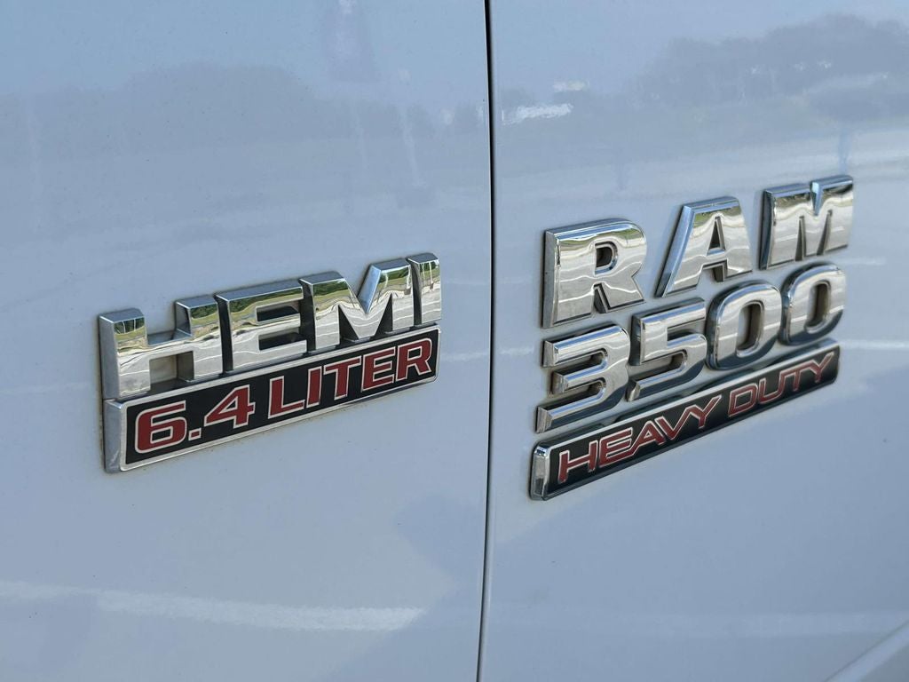 2018 RAM 3500 Chassis Tradesman/SLT/Laramie