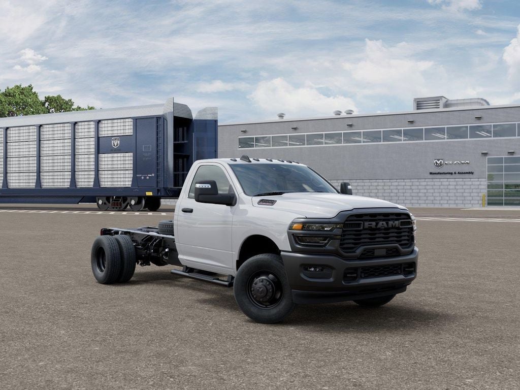 2026 RAM Ram 3500 Chassis Cab RAM 3500 TRADESMAN CHASSIS REGULAR CAB 4X4 84' CA