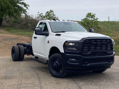 2026 RAM Ram 3500 Chassis Cab RAM 3500 TRADESMAN CHASSIS REGULAR CAB 4X4 84' CA