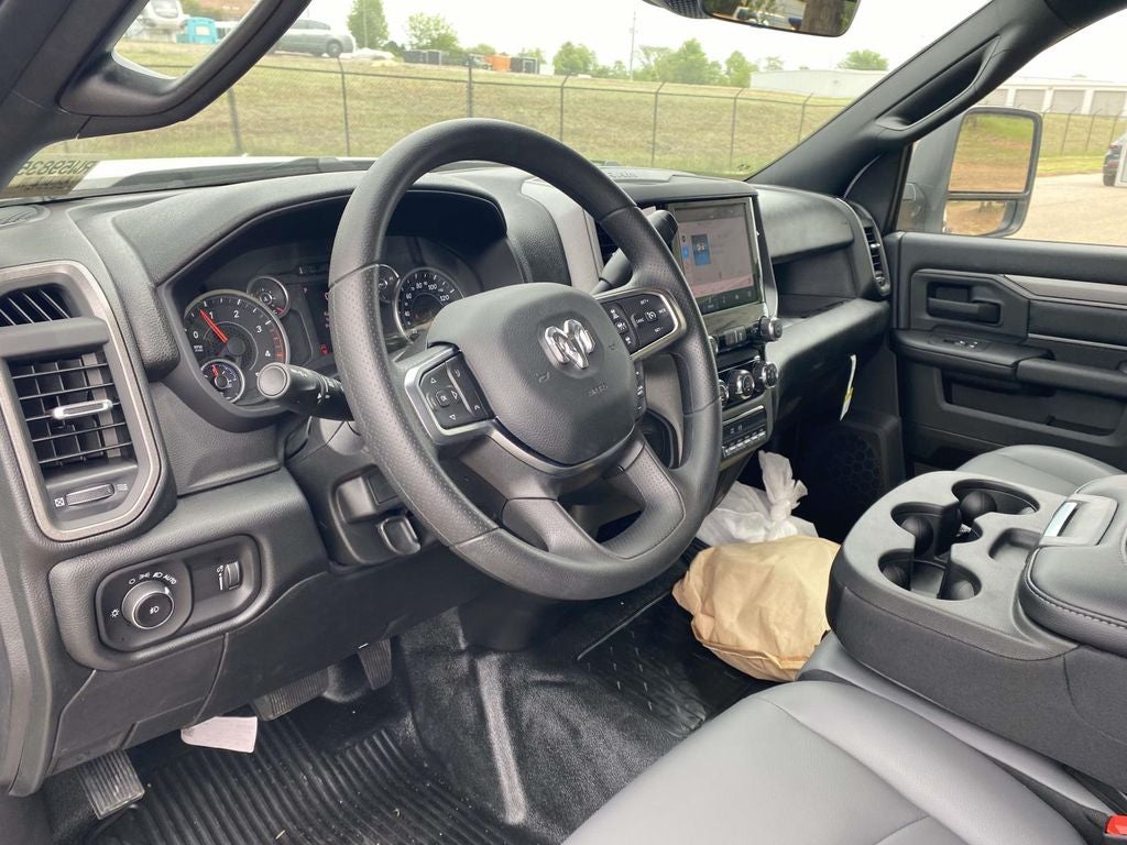 2026 RAM Ram 3500 Chassis Cab RAM 3500 TRADESMAN CHASSIS REGULAR CAB 4X4 84' CA