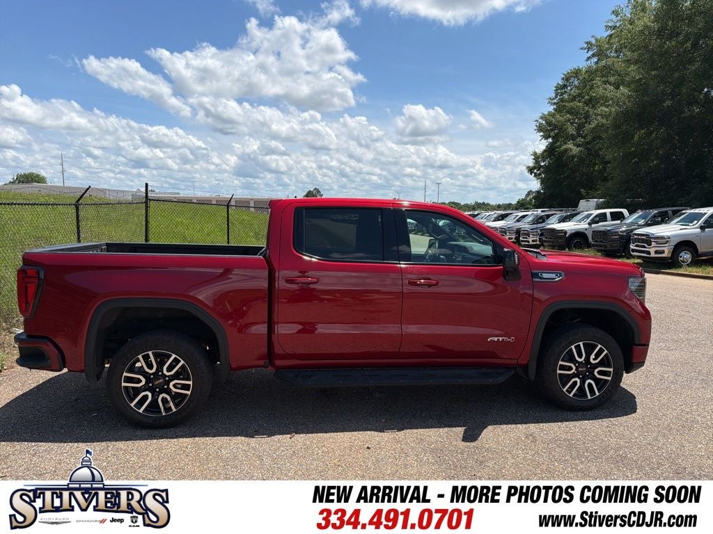 2024 GMC Sierra 1500 4WD Crew Cab Short Box AT4