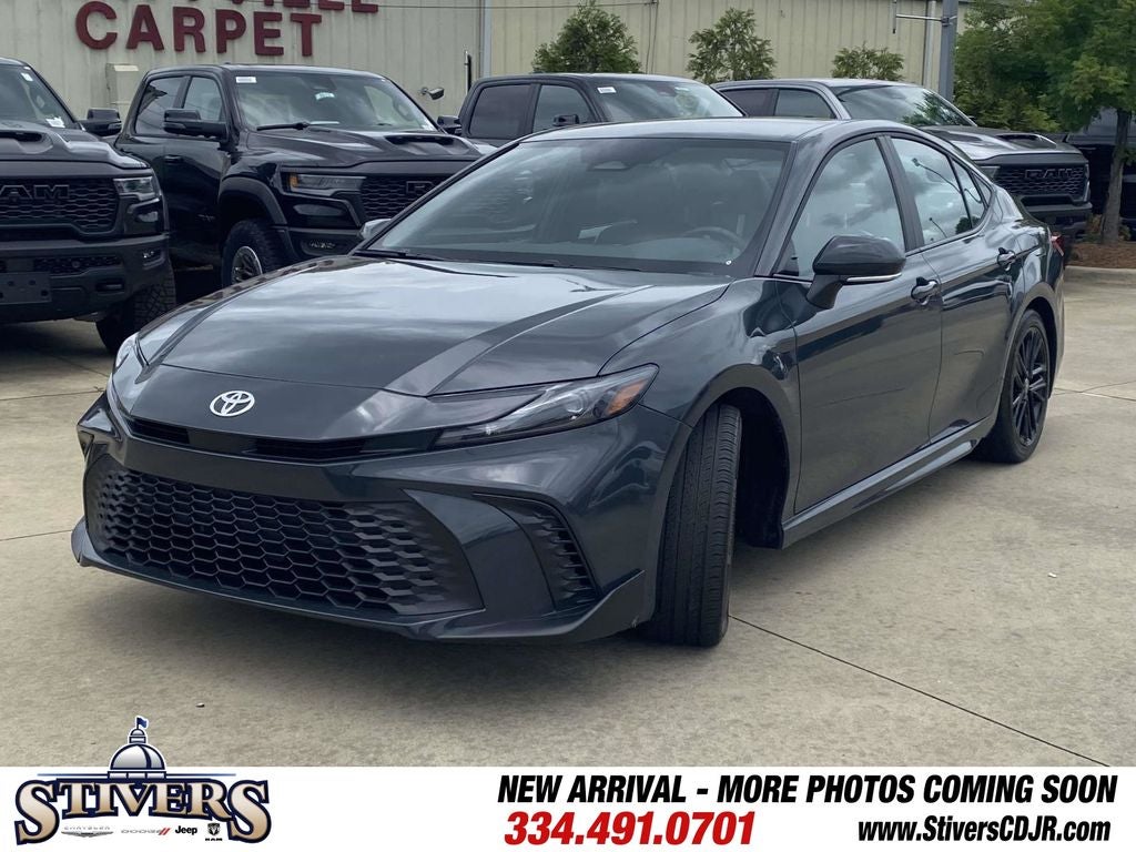 2025 Toyota Camry SE