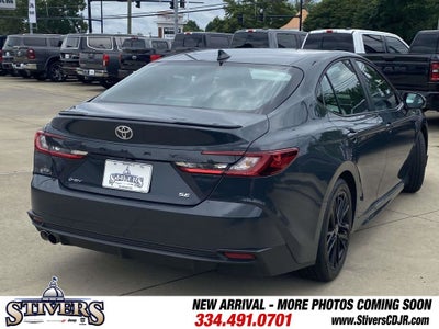 2025 Toyota Camry SE