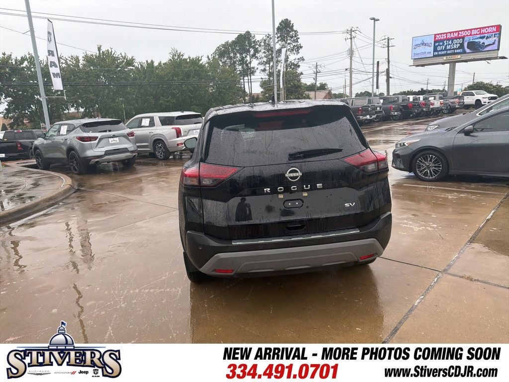 2023 Nissan Rogue SV FWD
