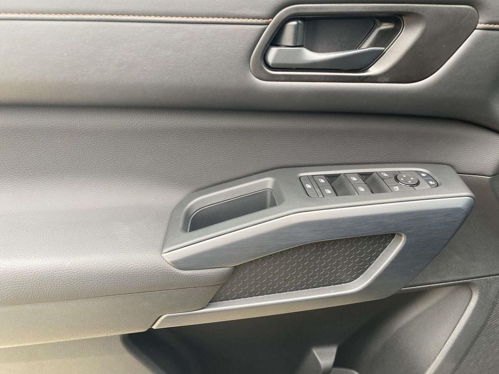 2025 Nissan Pathfinder Rock Creek 4WD