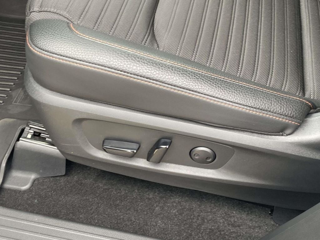 2025 Nissan Pathfinder Rock Creek 4WD