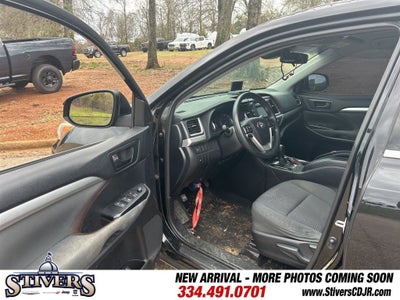 2019 Toyota Highlander LE