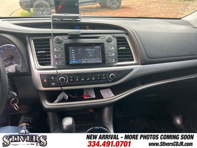 2019 Toyota Highlander LE