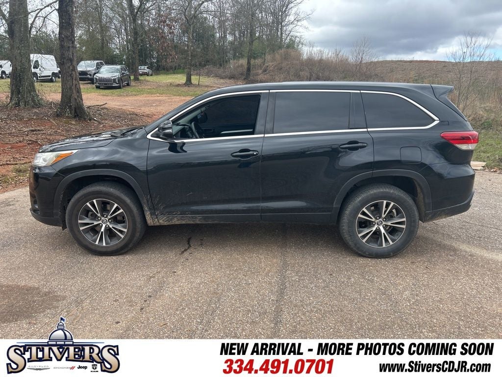 2019 Toyota Highlander LE