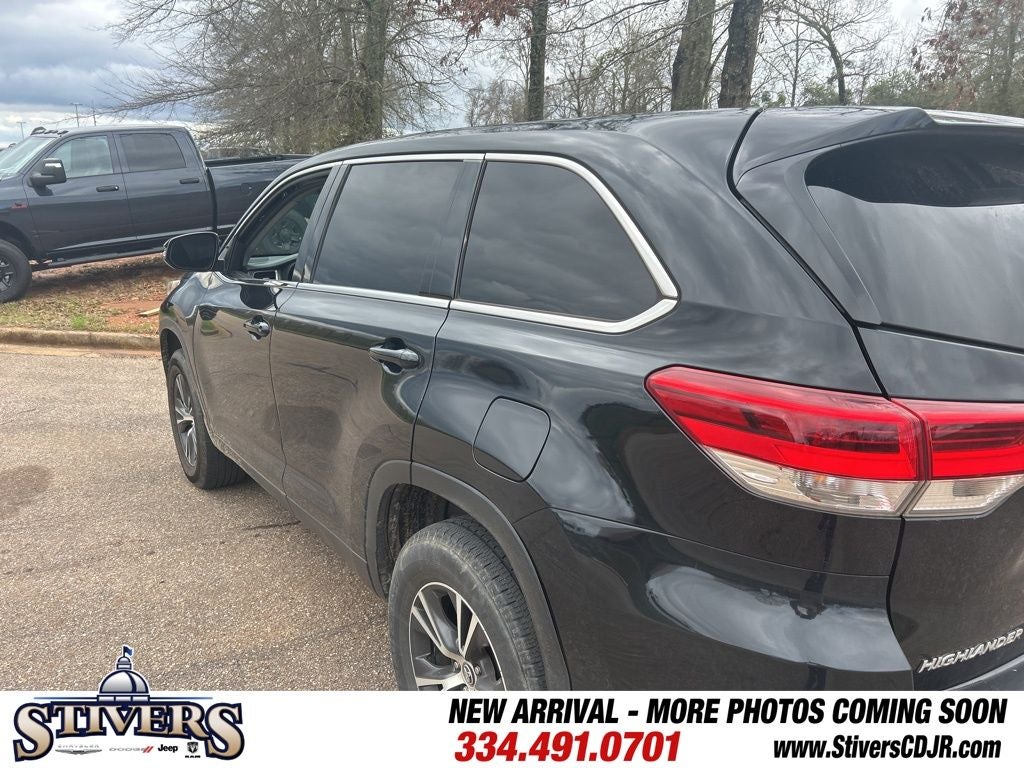 2019 Toyota Highlander LE