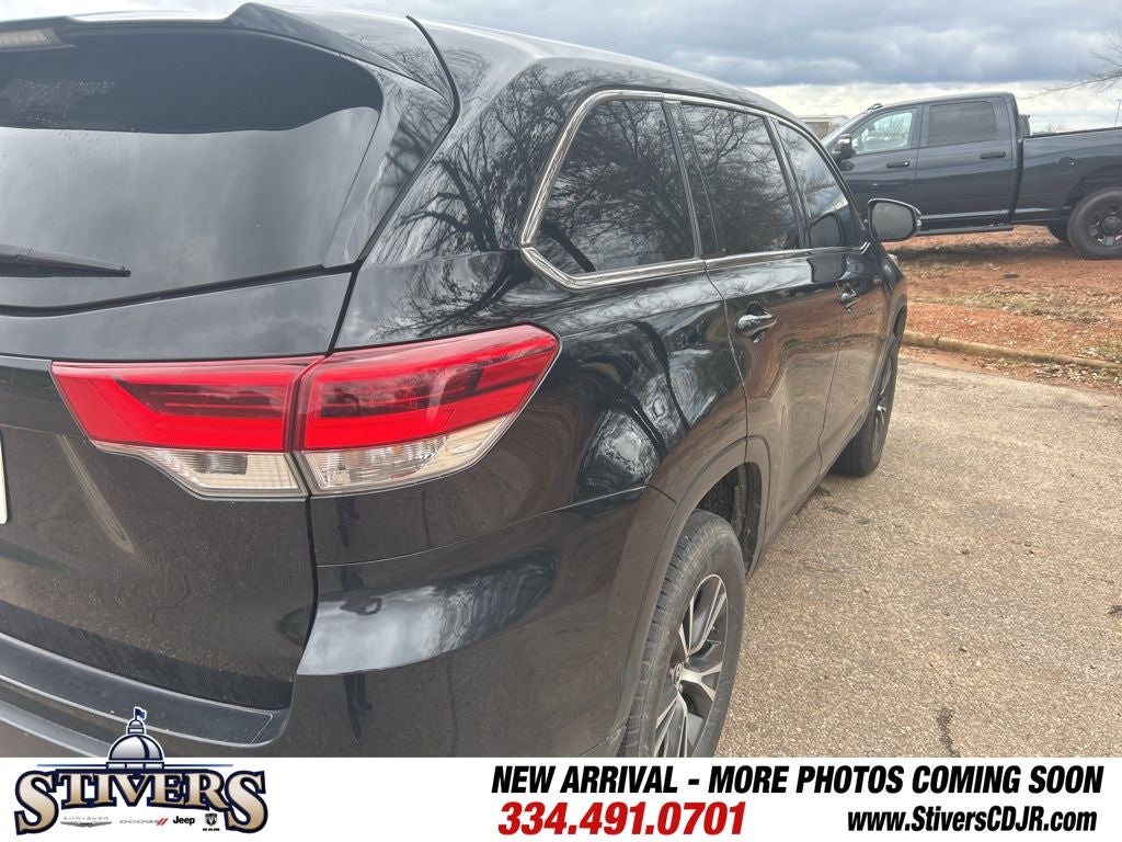 2019 Toyota Highlander LE
