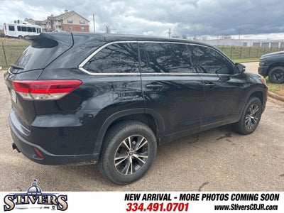 2019 Toyota Highlander LE