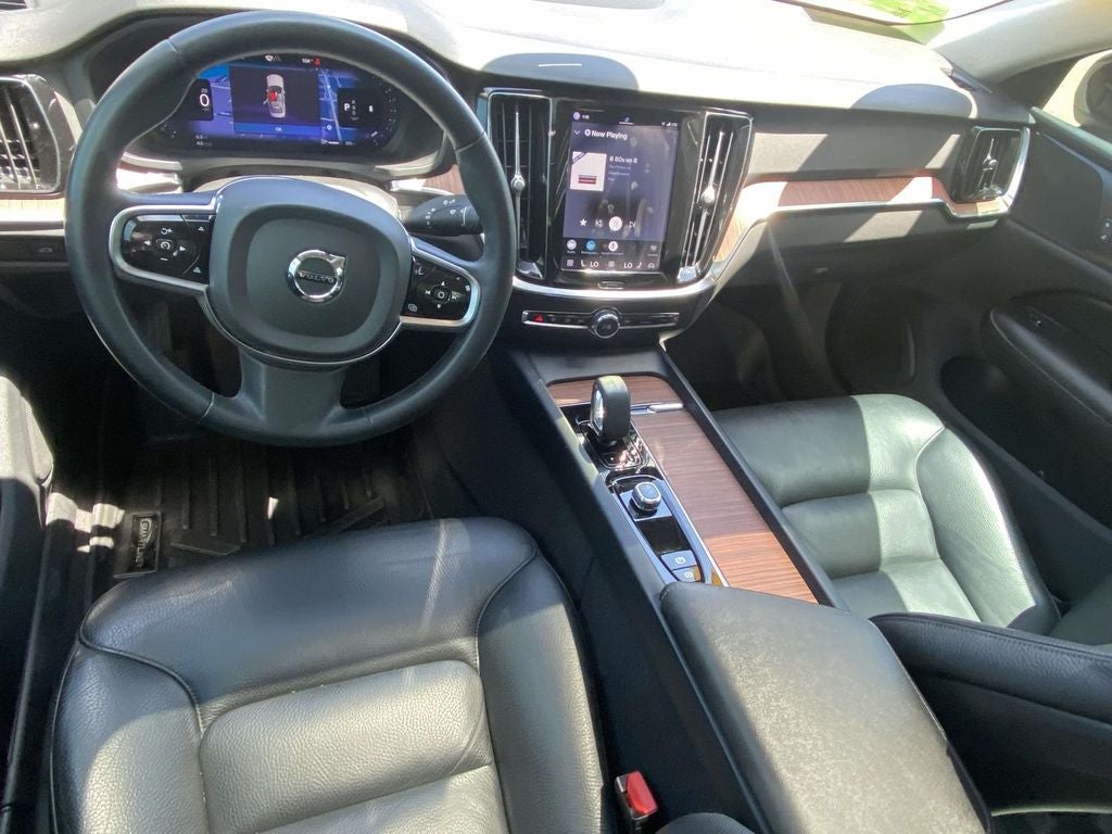 2024 Volvo S60 B5 Plus Dark Theme
