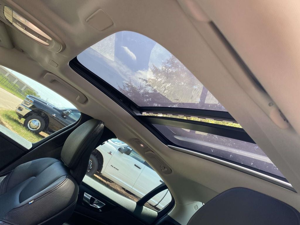 2024 Volvo S60 B5 Plus Dark Theme