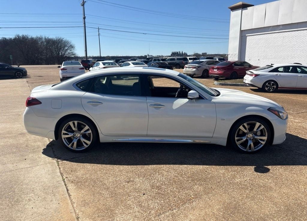 2019 INFINITI Q70L 5.6